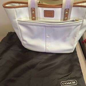 Coach White and Tan Tote Bag/ used